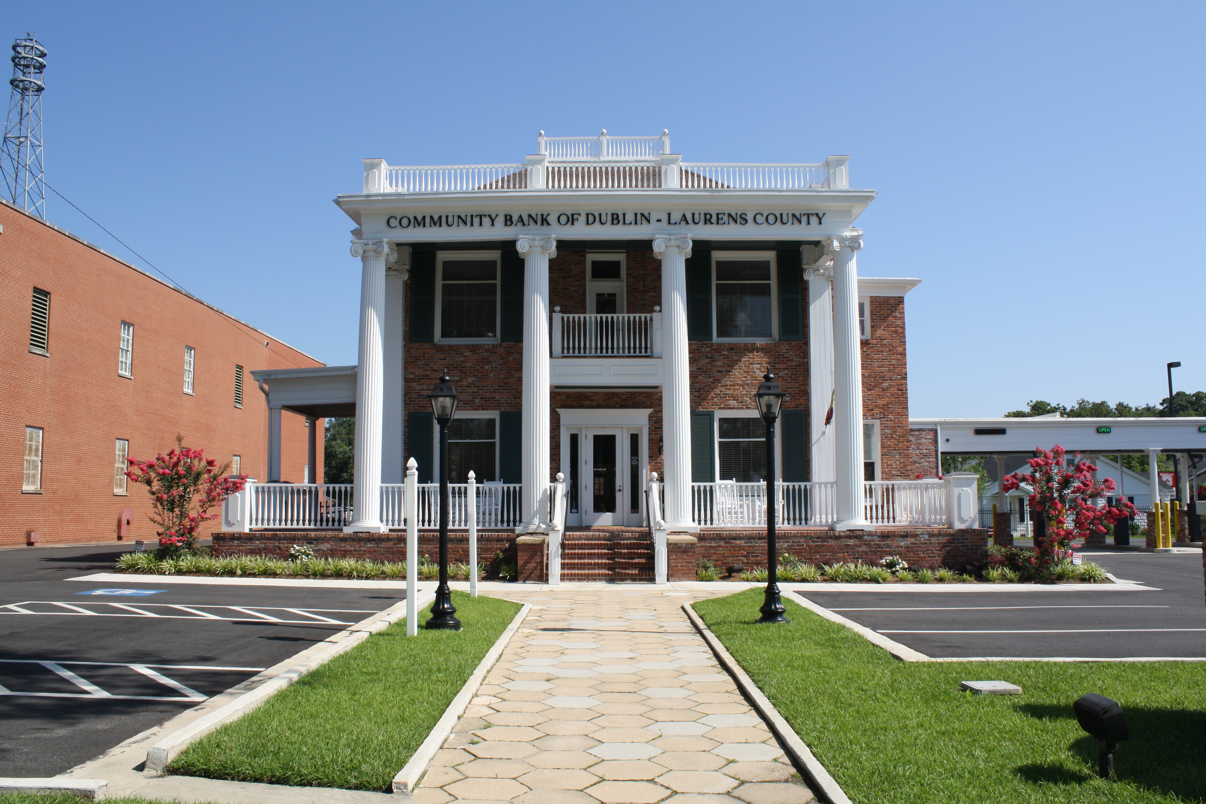 Citizens Bank of Cochran Local People Local Decisions